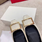 BELLE VIVIER PUMPS IN OFF WHITE GLOSSY CALFSKIN GOLD BUCKLE