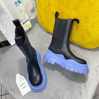 TIRE CHELSEA BOOT IN BLACK MIX CORNFLOWER BLUE CALFSKIN