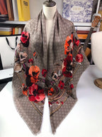 GUCCI 25S SCARF 140 IN CASHMERE 740370