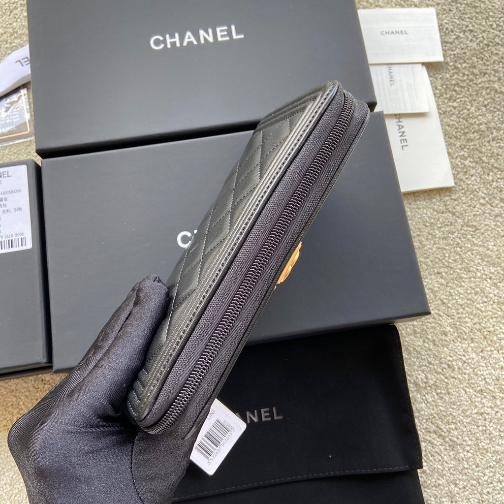 CC Gold Buckle Boy Zipper Coin Wallet Black Sheepskin 229737
