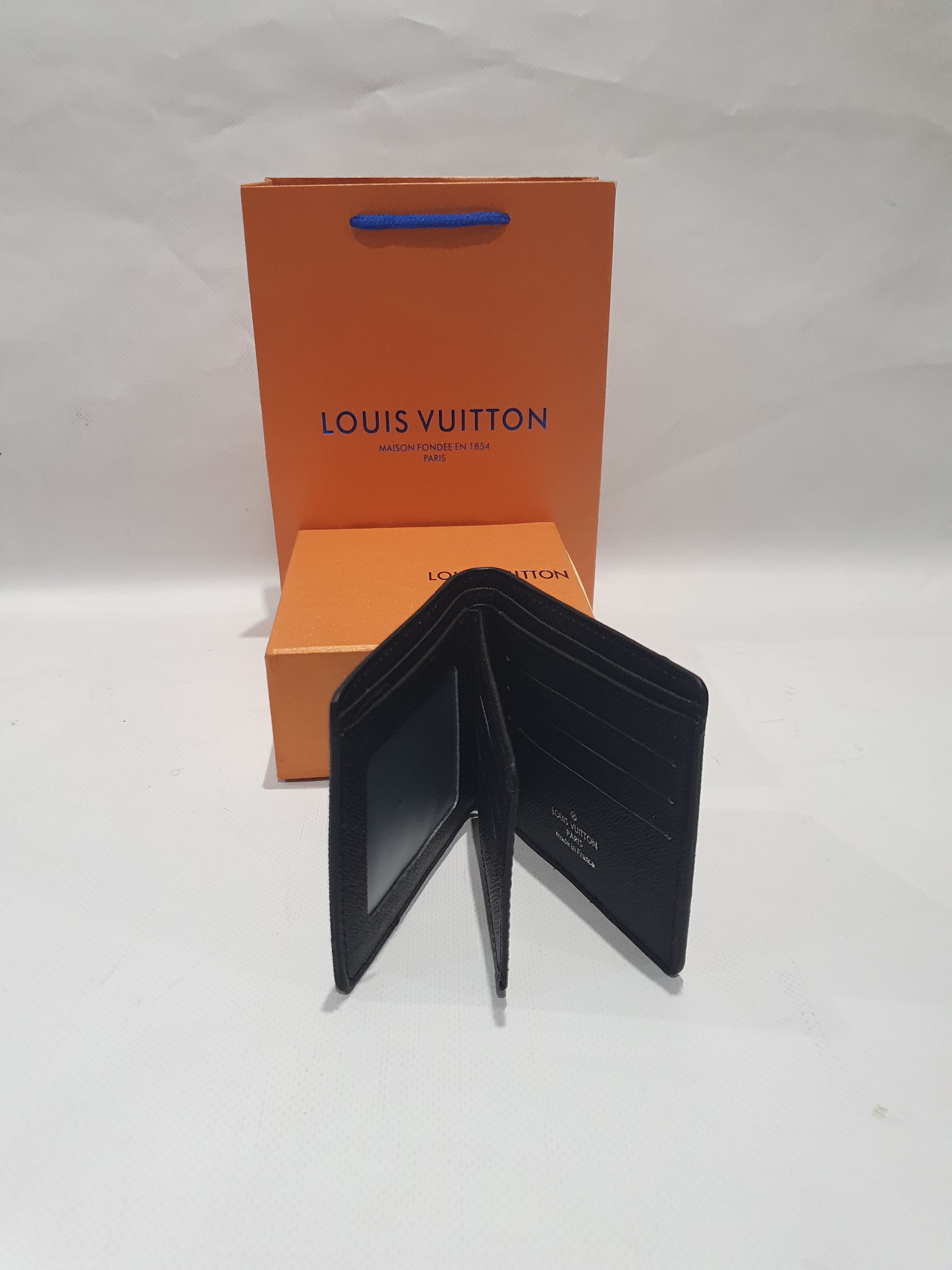 LO-LV bags 2911