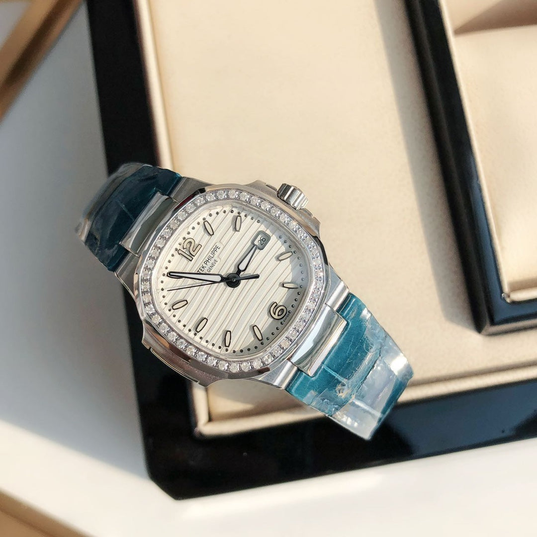 PATEK Nautilus 32mm Silver White Dial