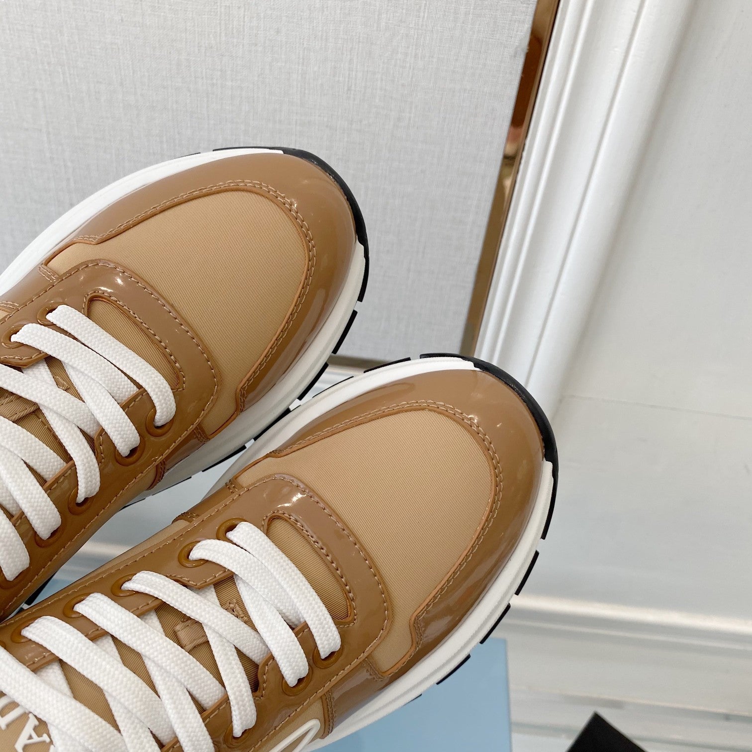 PRADA 25S THICK SOLE SNEAKER IN BROWN CALFSKIN AND CANVAS