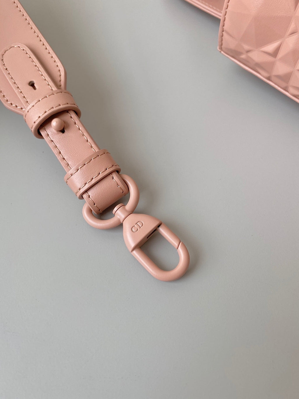 SMALL LADY 20 BLUSH ULTRAMATTE LAMBSKIN DIAMOND MOTIF
