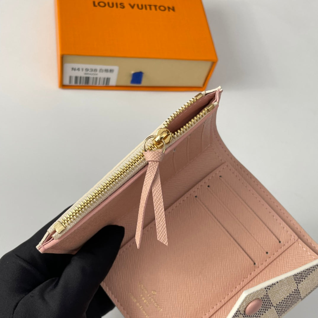 LV M41938 Cardboard Victorine Wallet White Monogram Canvas 221678