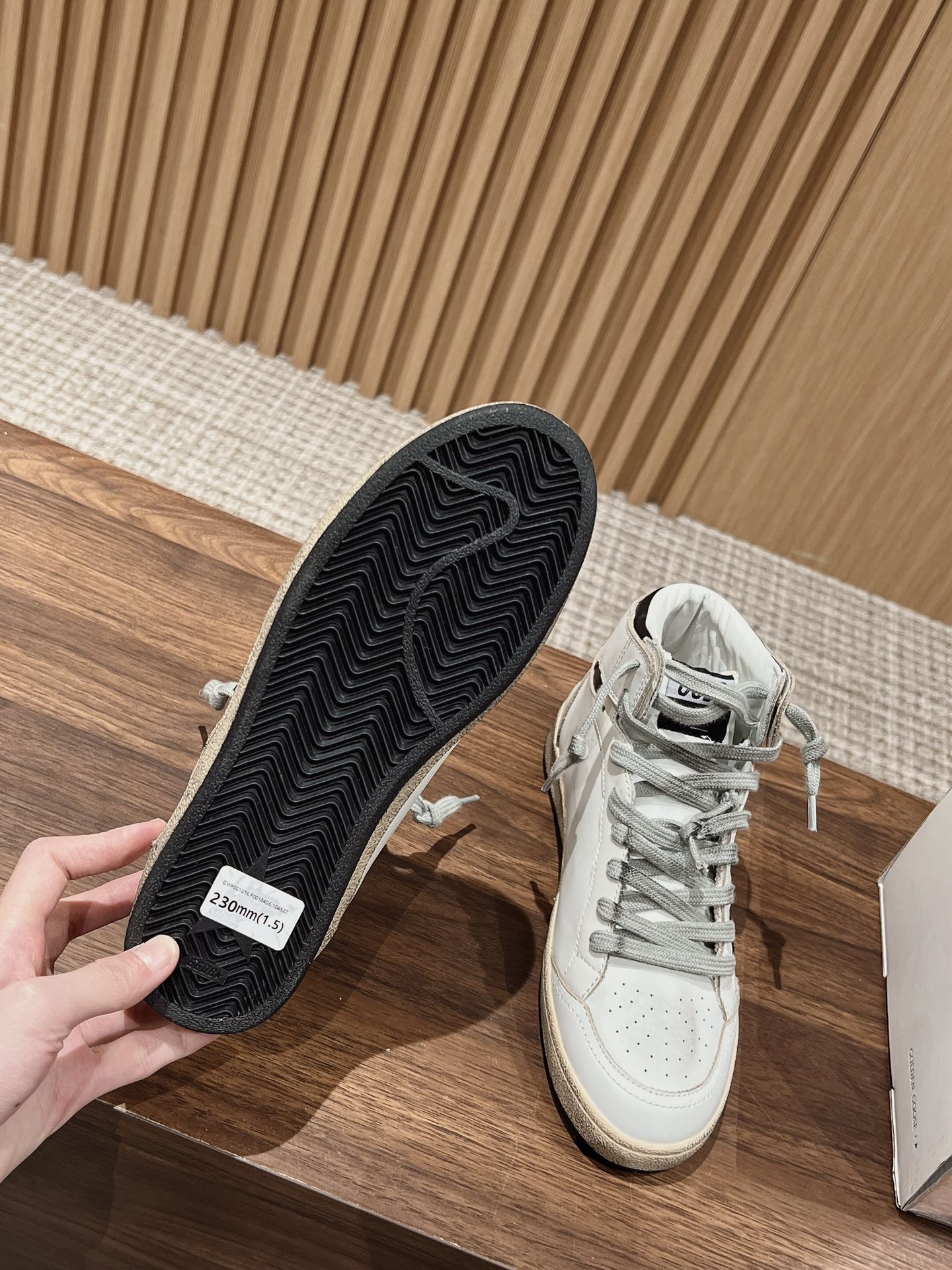 SKY-STAR SNEAKERS IN WHITE NAPPA LAMBSKIN WITH BLACK STAR AND HEEL TAB