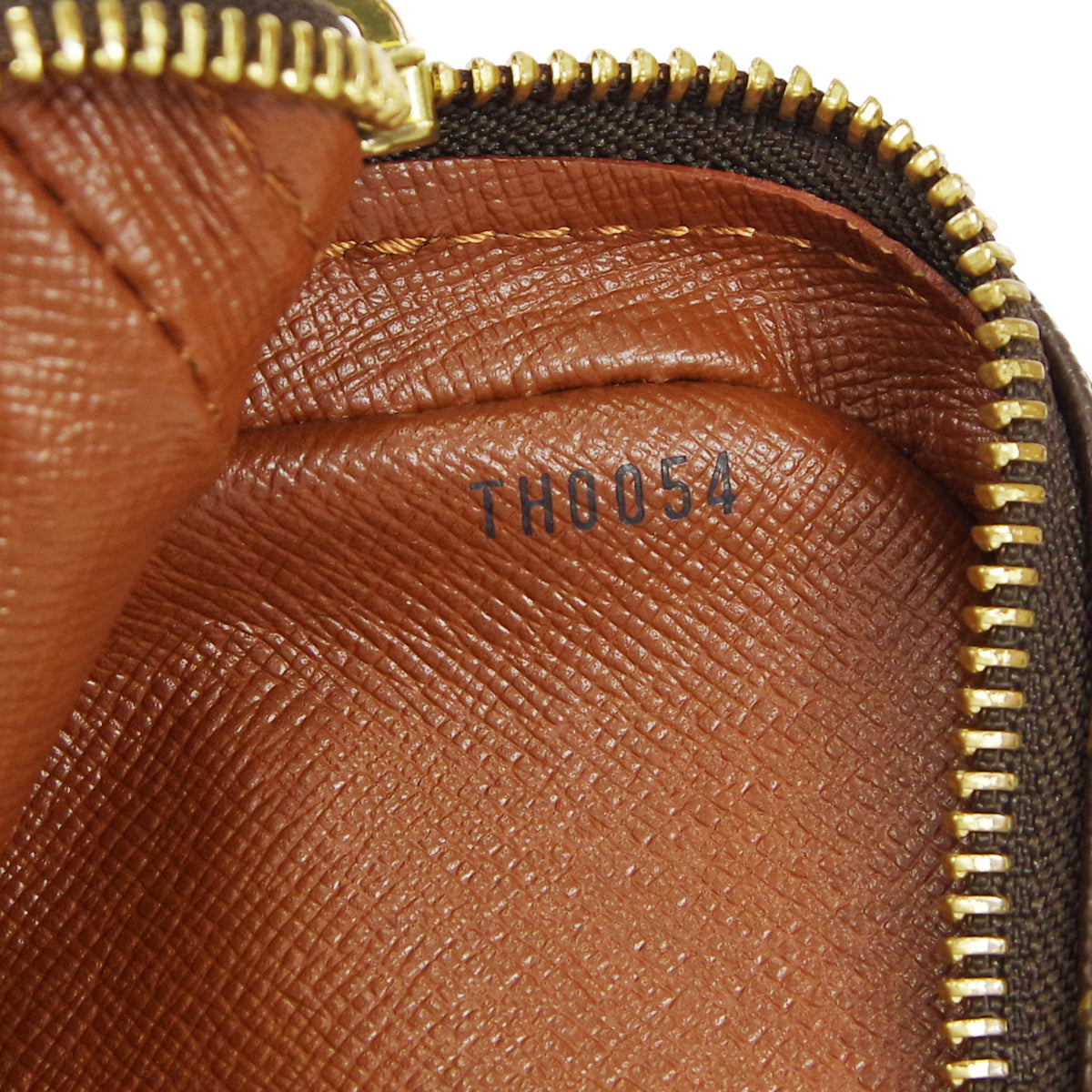 LO-LV bags 8824