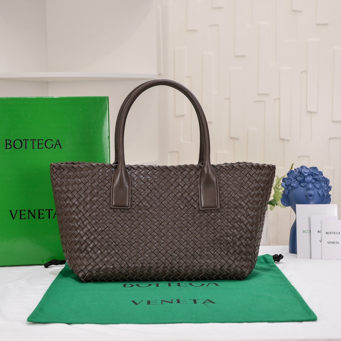 BV Cabat 48cm Leather GHW
