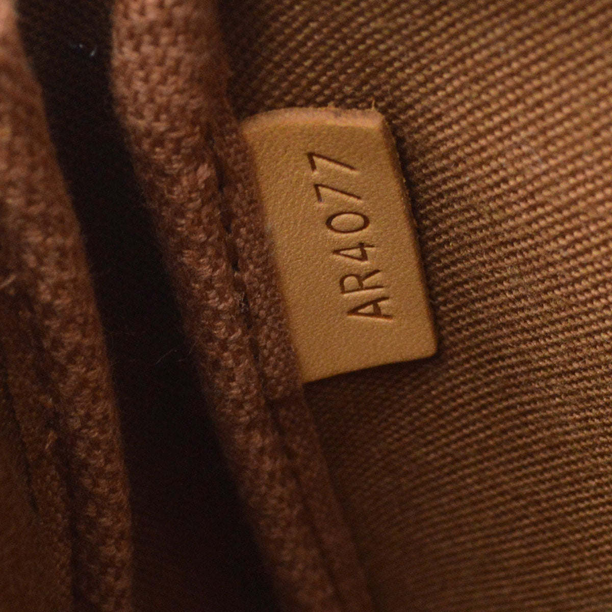 LO-LV bags 10681