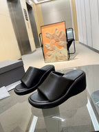 WEDGE SANDALS IN BLACK SOFT LAMBSKIN