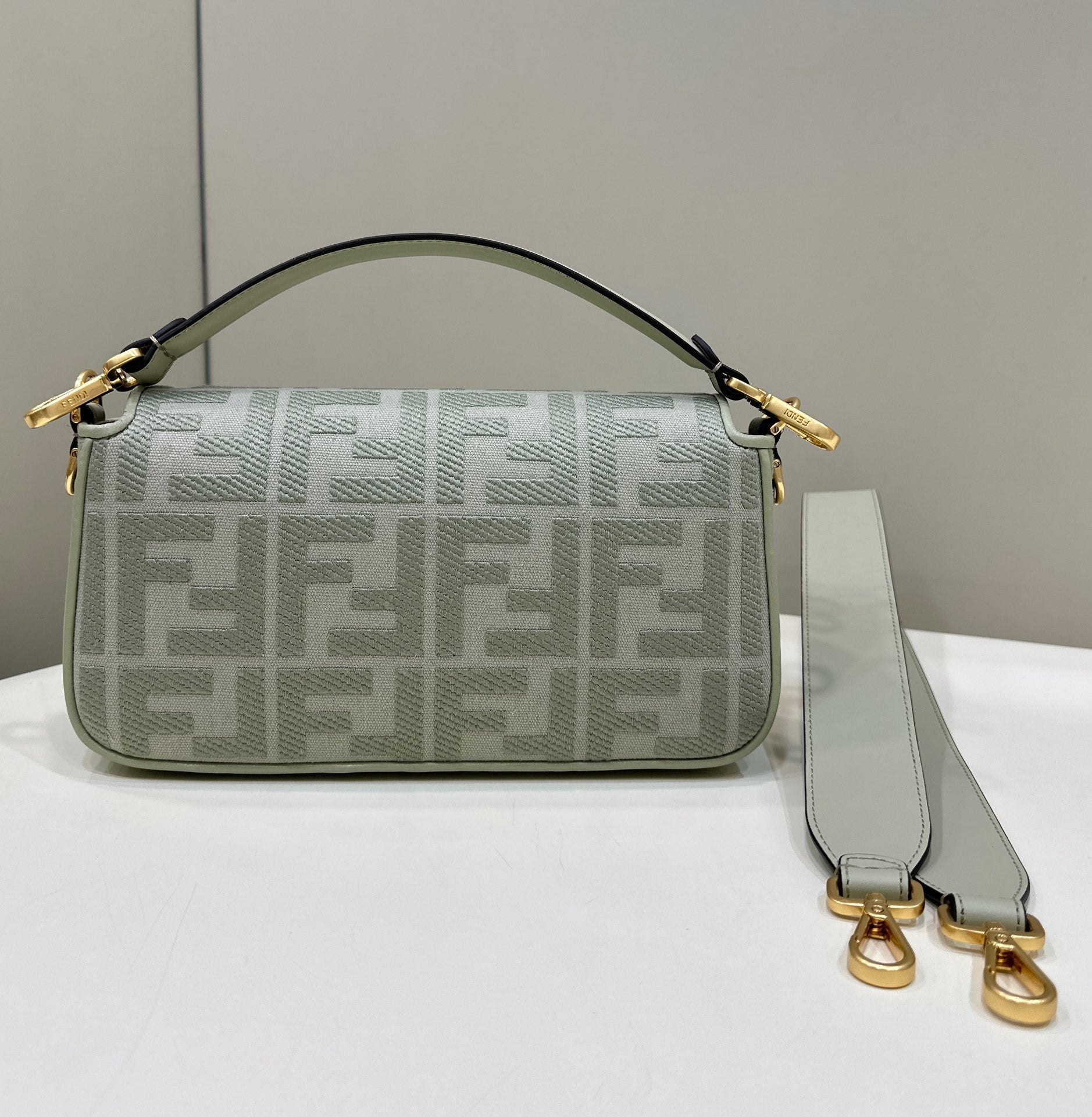 BAGUETTE WITH FF MOTIF 27 IN BITTER JACQUARD FABRIC GOLD HARDWARE