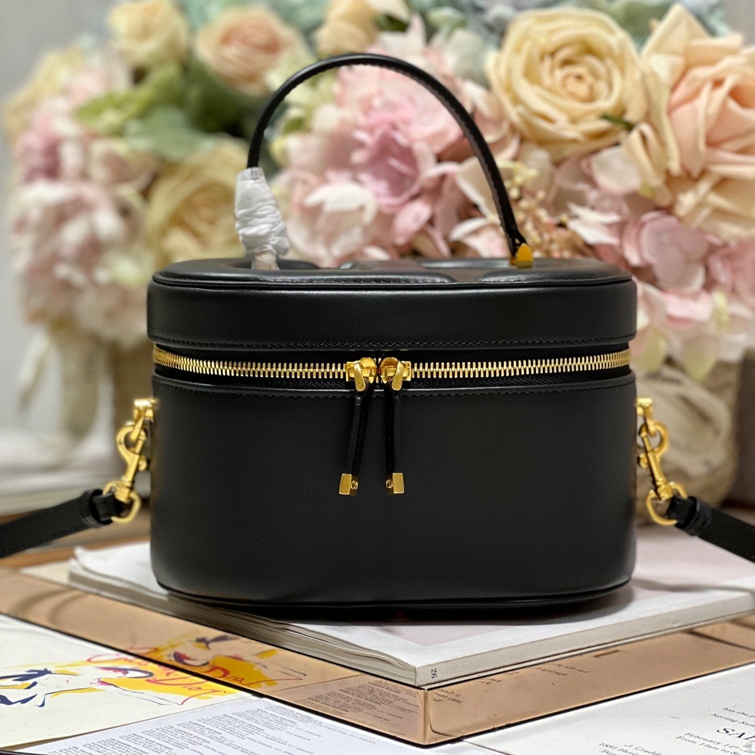 CARO SMALL 20 VANITY CASE IN BLACK SMOOTH LAMBSKIN