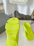 THONG SANDALS IN VOLT GREEN RUBBER