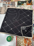 CHANEL 25S SCARF 140 IN SILK WOOL 726479