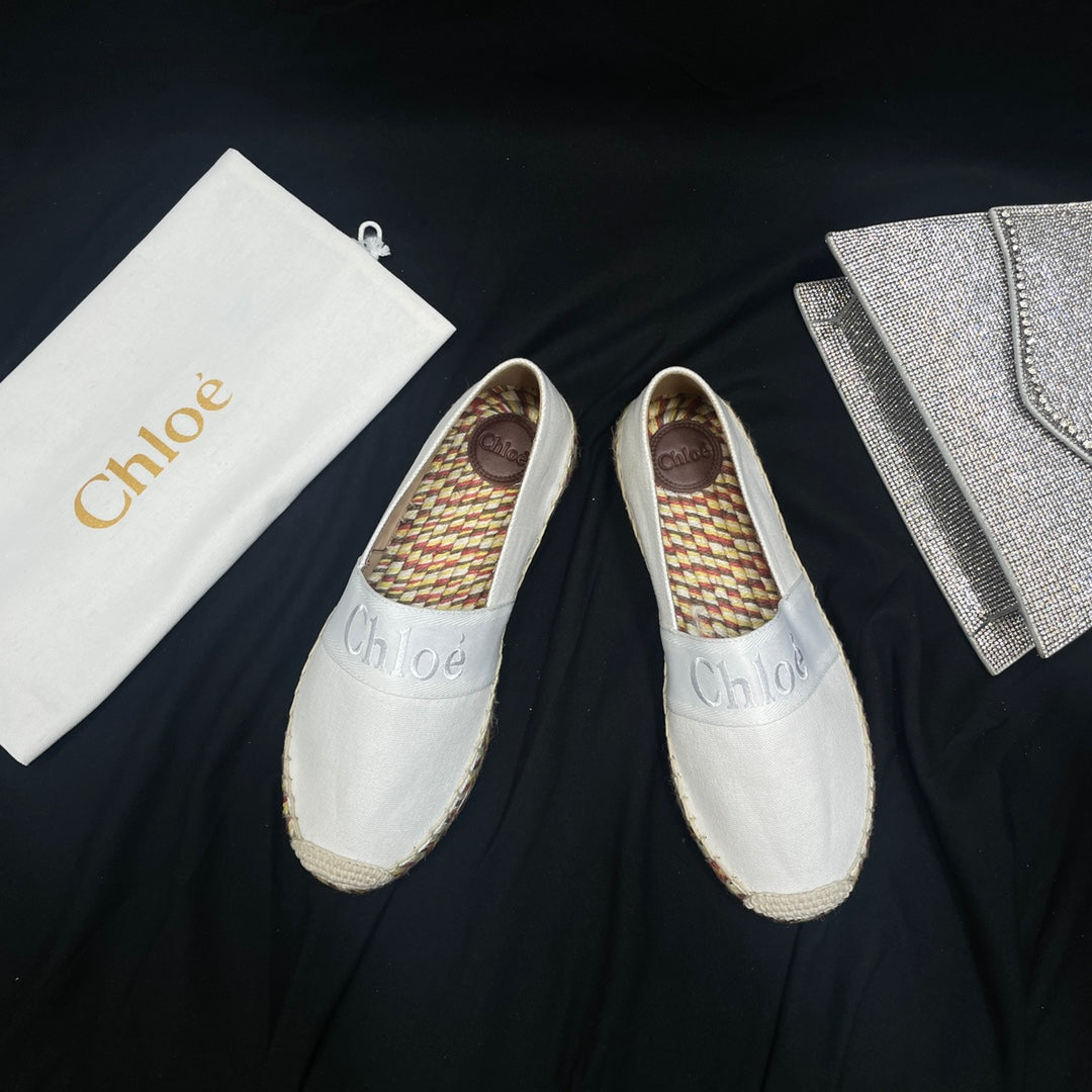 CHLOÉ WOVEN LOAFER IN WHITE DENIM AND COLORFUL RAFFIA