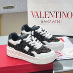 VALENTINO 25S GARAVANI ONE STUD XL PLATFORM SNEAKERS IN WHITE LAMBSKIN AND BROWN CANVAS