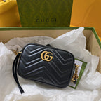 GG MINI 18 MARMONT MATELASSÉ BLACK CALFSKIN WITH GOLDEN LOGO