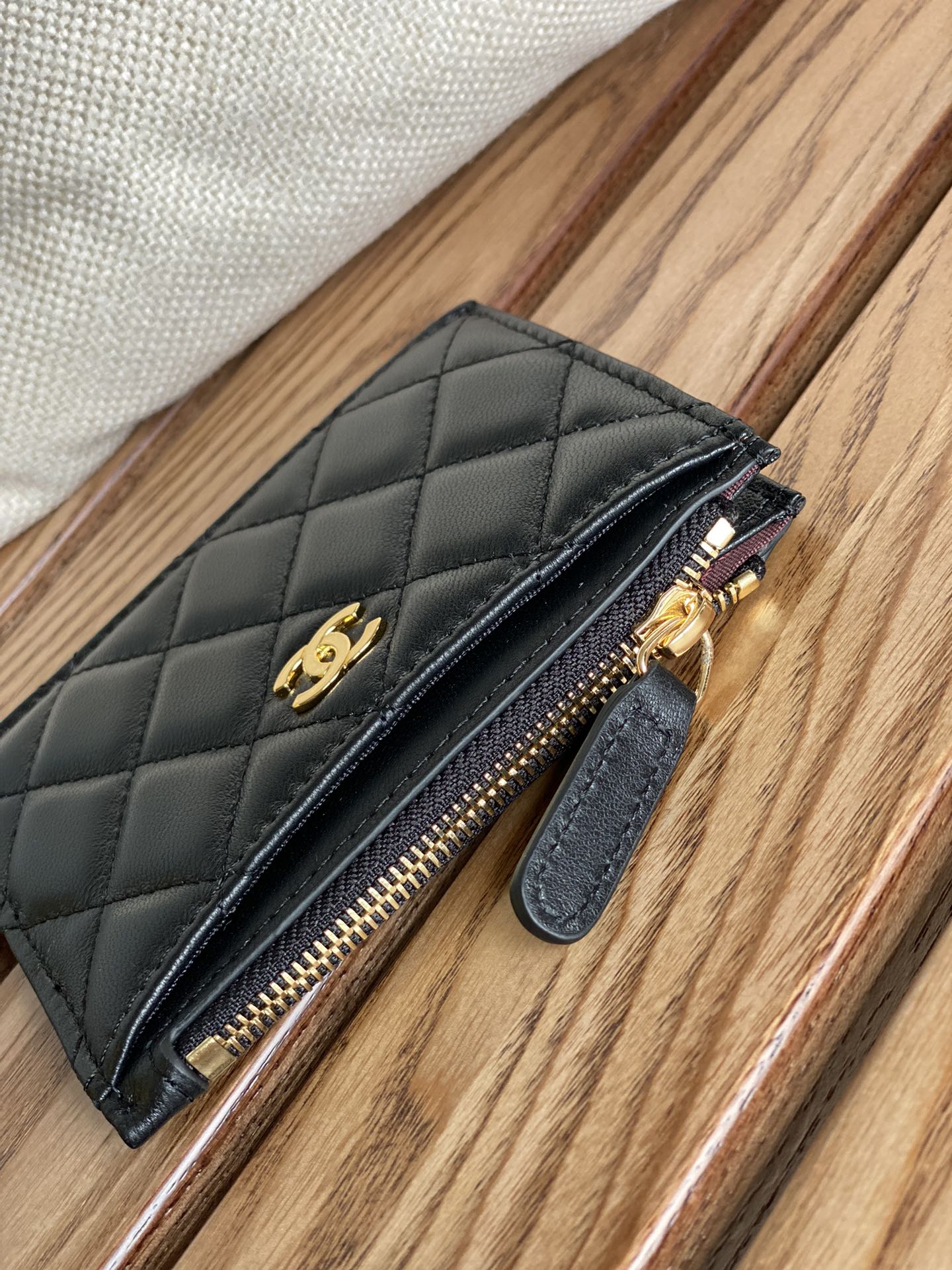 CC A84105 Coin Case Black Gold Metal Lamskin 240723