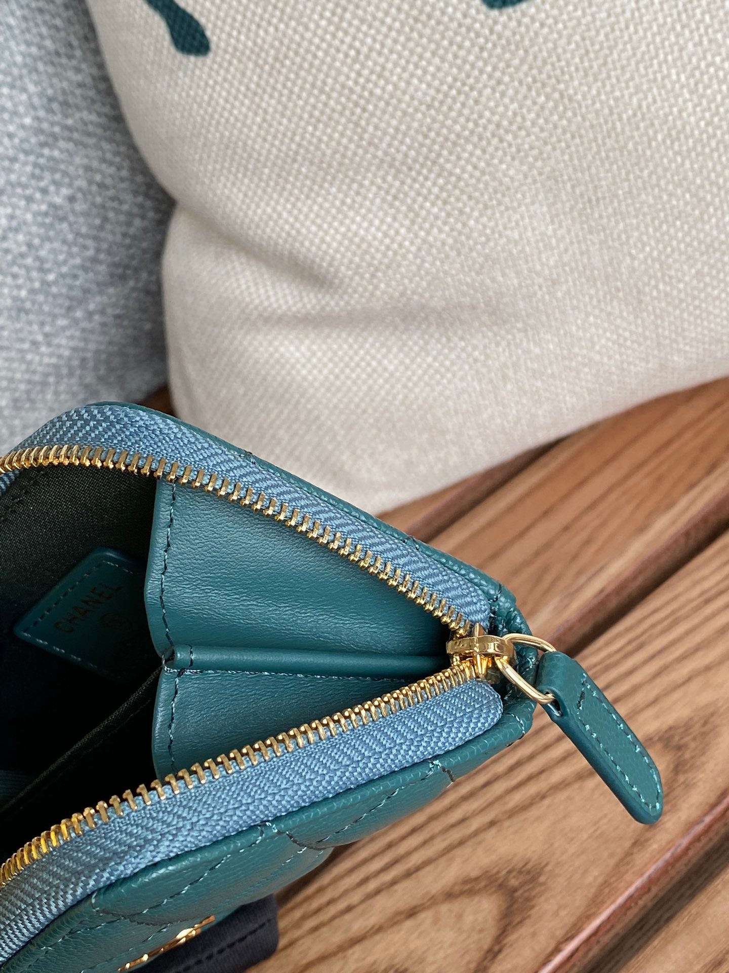 CC 22A Zippy Coin Purse Green Caviar GHW 223916