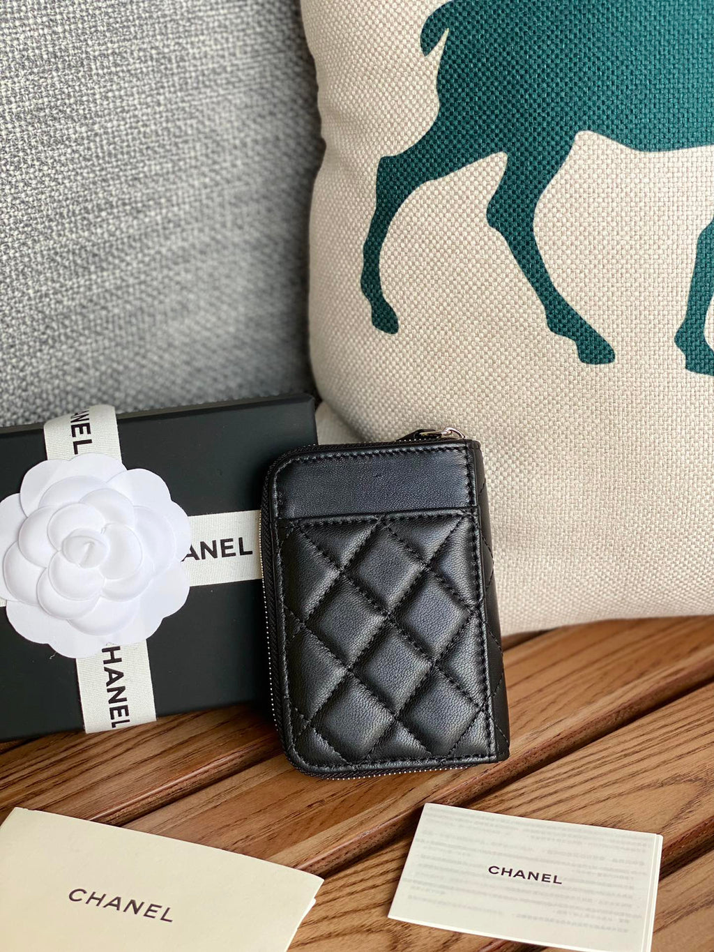 CC 22A Zippy Coin Purse Black Sheepskin Sliver Steel 223918