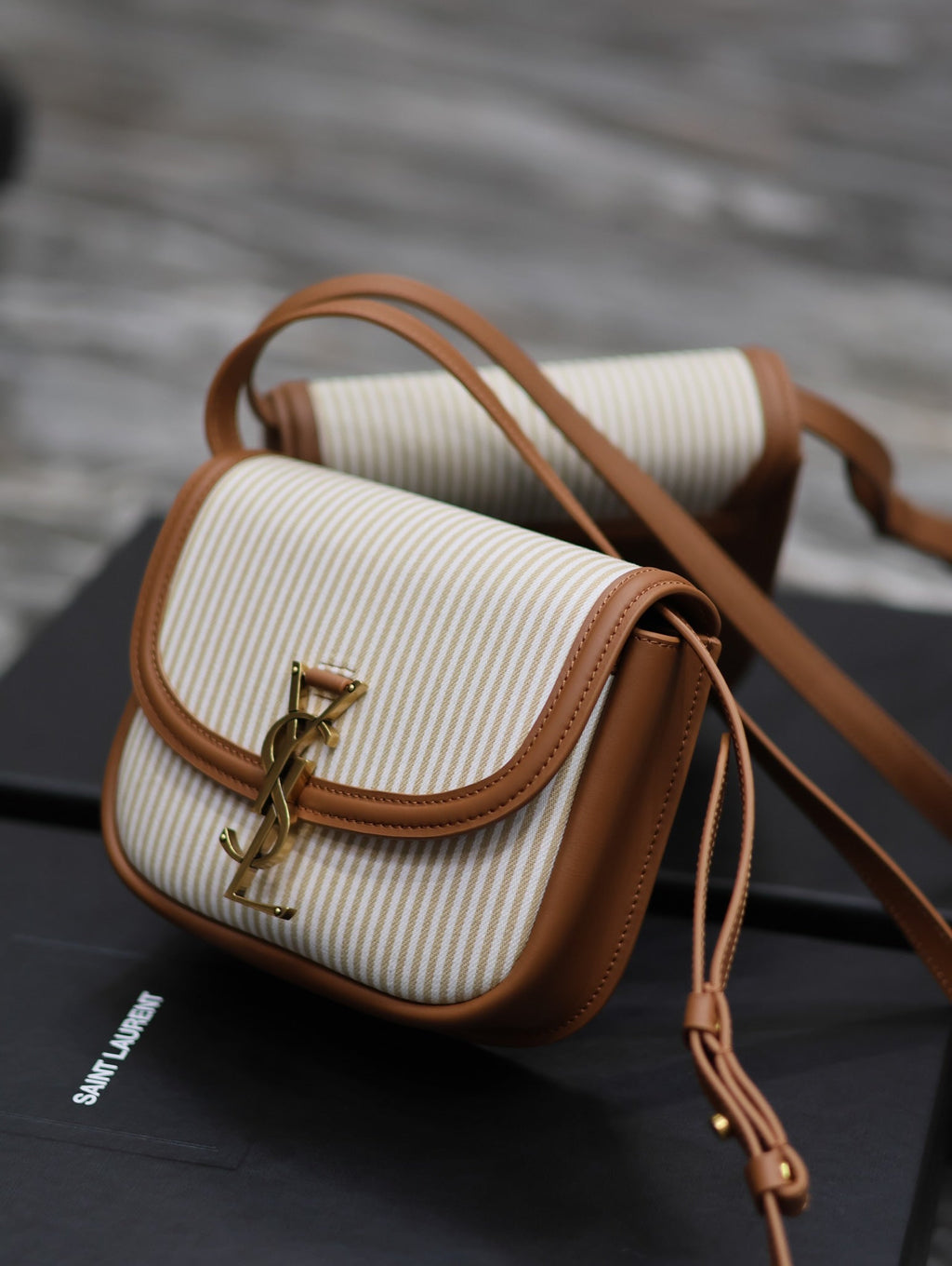 KAIA 18 WHITE LINEN AND BROWN CALFSKIN BAG