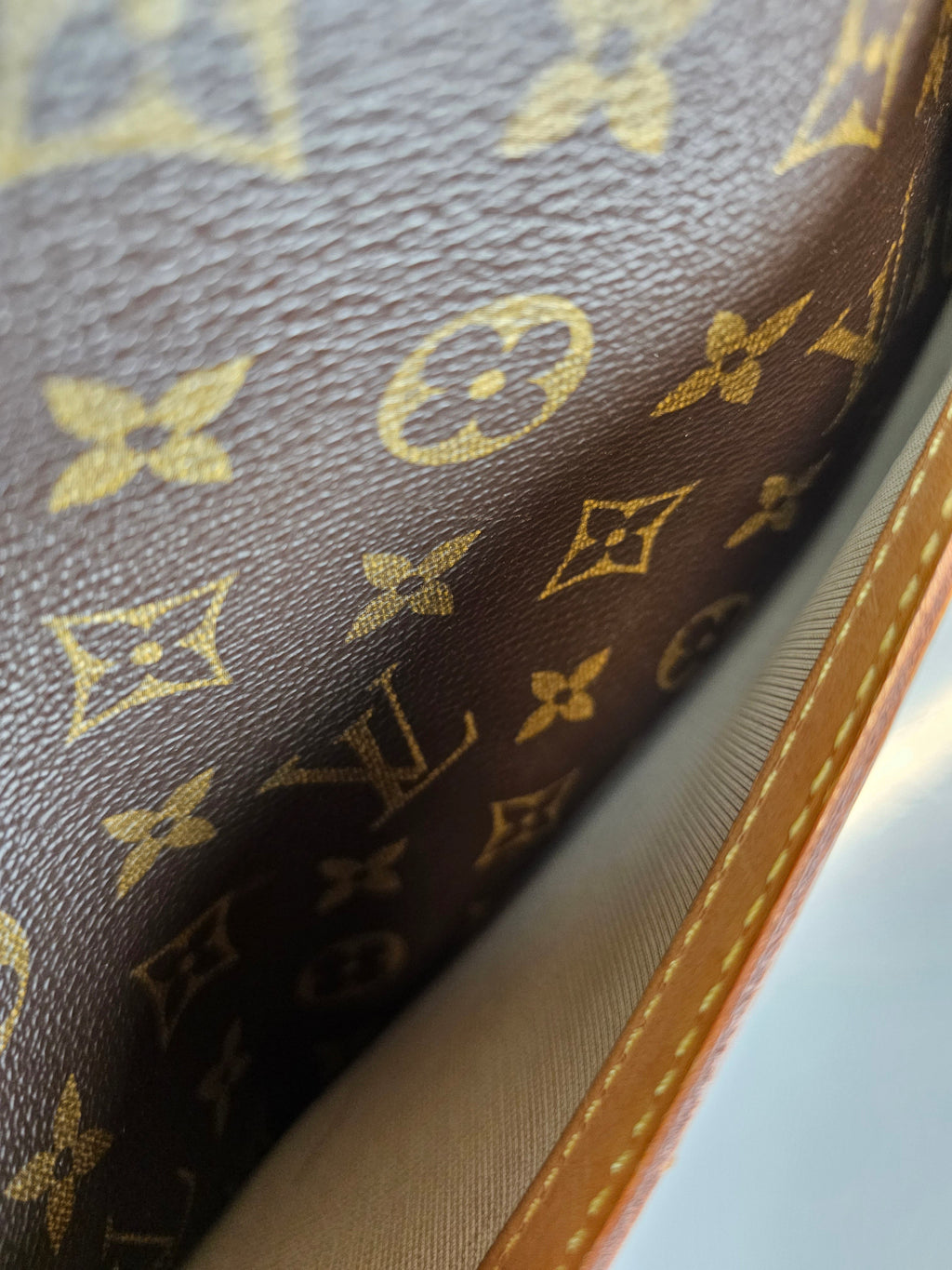 LO-LV bags 9126