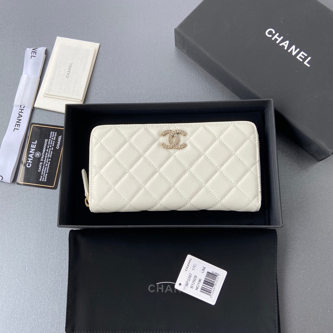 CC A3185 Long Zipper White Caviar Diamond Hardware  229636