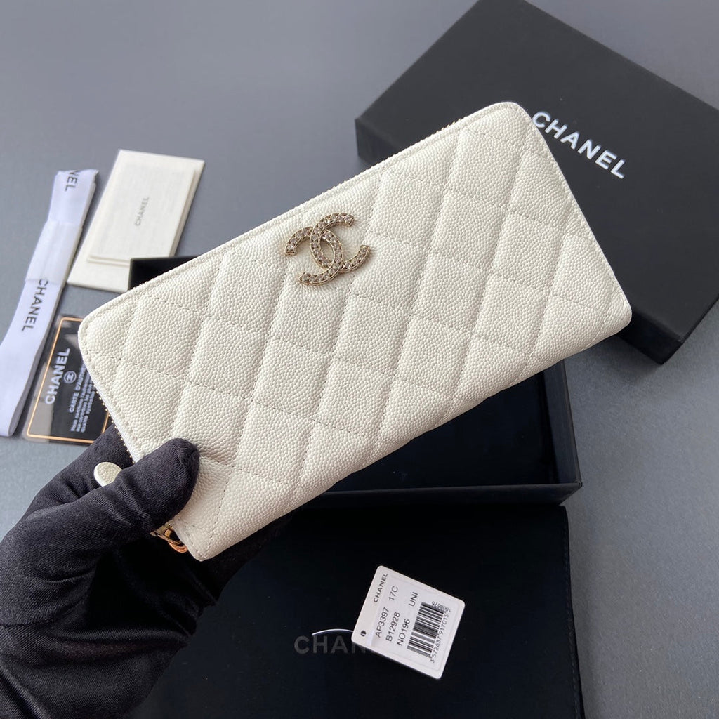 CC A3185 Long Zipper White Caviar Diamond Hardware  229636