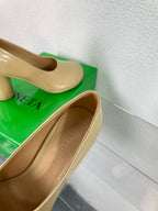 ATOMIC HIGH PUMP 9 CM IN BISQUE BEIGE CALFSKIN