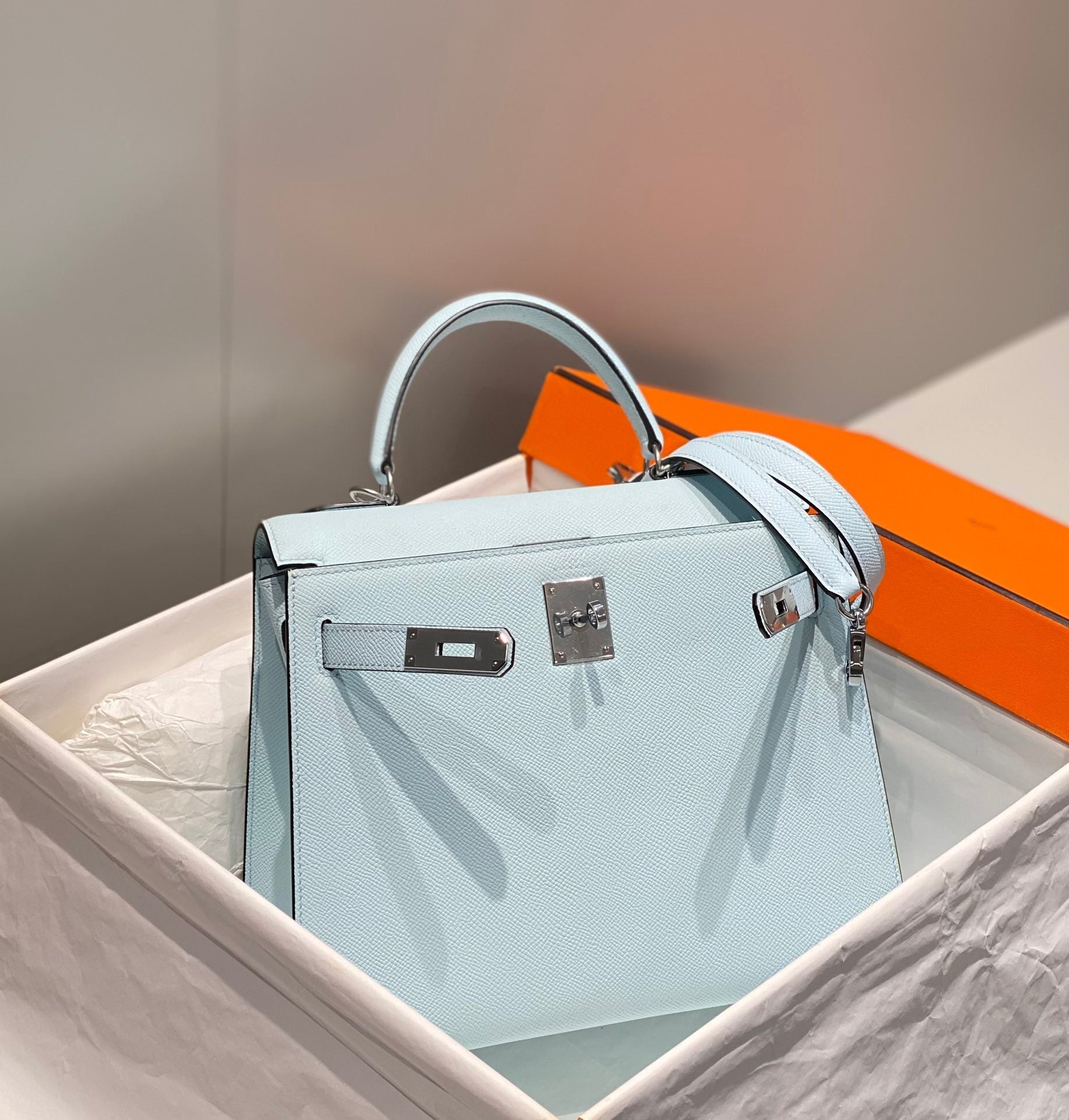 KELLY 28CM IN BLUE BRUME EPSOM CALFSKIN PALLADIUM HARDWARE