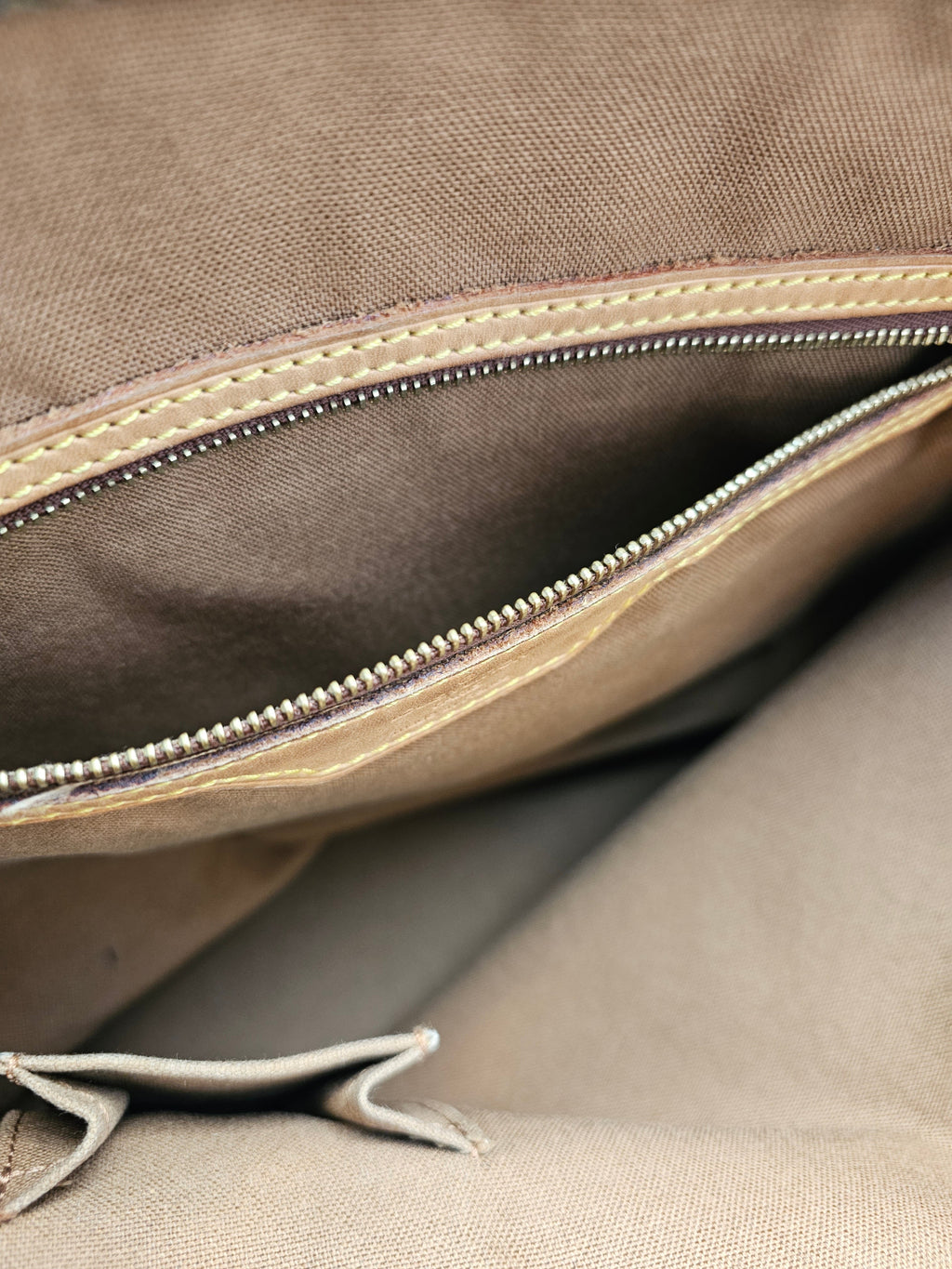 LO-LV bags 9737