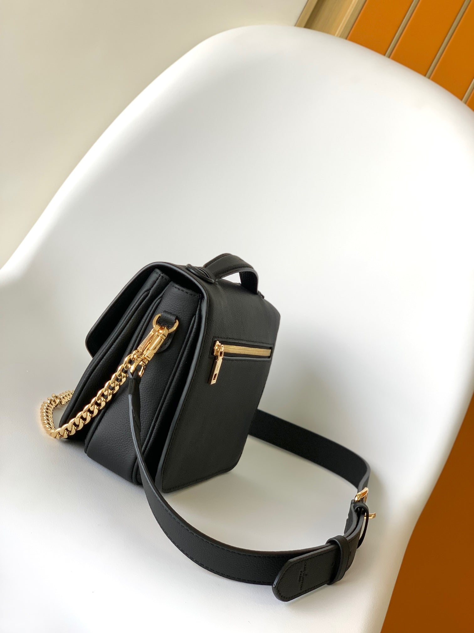 LV Oxford Handbag 22cm Black Grain Cowhide GHW