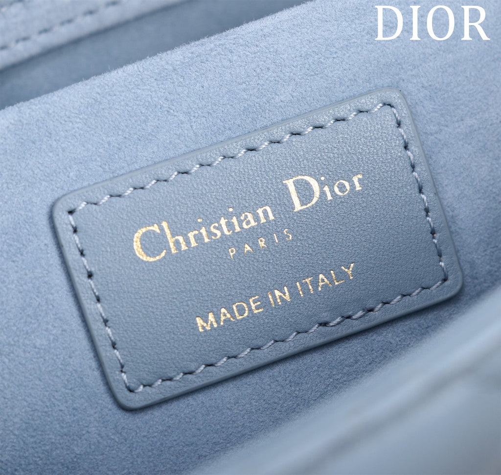 medium lady d-joy 26 cloud blue lambskin
