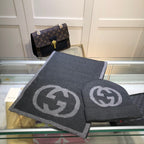 SET HAT AND SCARF IN MO GRAY CASHMERE 946330