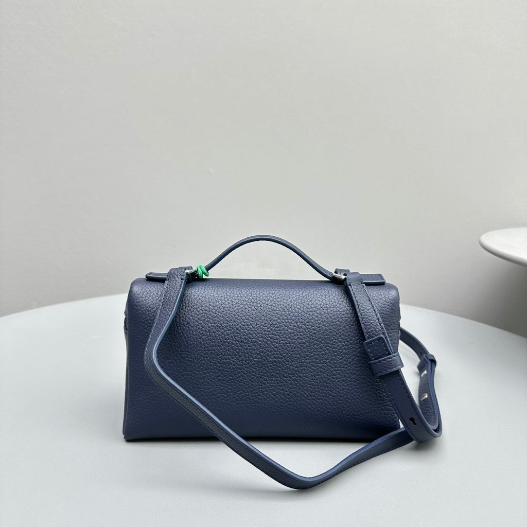 Extra Pocket L19 Navy Cowhide Shw