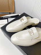 FLAT MULE IN WHITE LAMBSKIN 983819