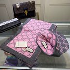 SET CLASSIC SCARF AND HAT IN BABY PINK MONOGRAM CASHMERE 200522