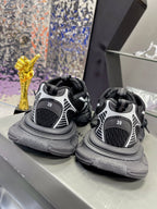 3XL SNEAKER IN BLACK MIX WHITE MESH AND POLYURETHANE