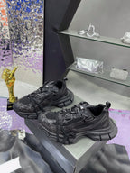 3XL SNEAKER IN BLACK MESH AND POLYURETHANE