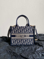 MINI BOOK TOTE 26 BLUE OBLIQUE EMBROIDERY
