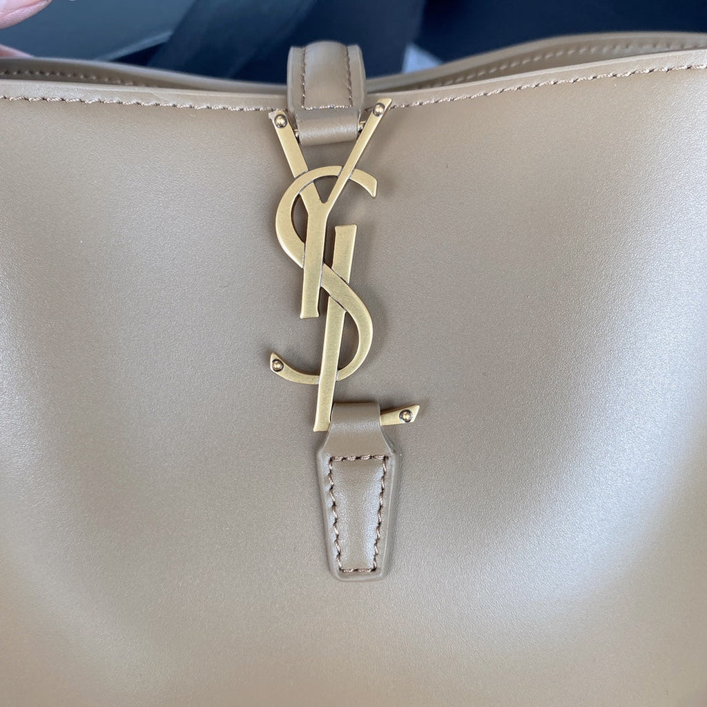 le 37 small 17cm dark beige shiny calfskin