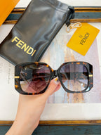 OVERSIZED FF DIAMONDS SQUARE FRAME SUNGLASSES FE40065F IN ACETATE