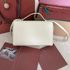 EXTRA BAG L27 IN WHITE SMOOTH CALFSKIN WITH GOLD HARDWARE