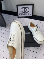 LACELESS SNEAKERS PLATFORM IN WHITE CANVAS