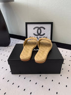CC SLIPPERS IN YELLOW CREAM CALFSKIN