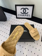 CC SLIPPERS IN YELLOW CREAM CALFSKIN