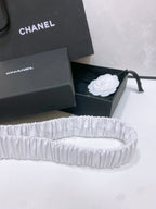 CC ELASTIC BELT 30MM IN WHITE CALFSKIN GOLD HARDWARE WITH RHINSTONES