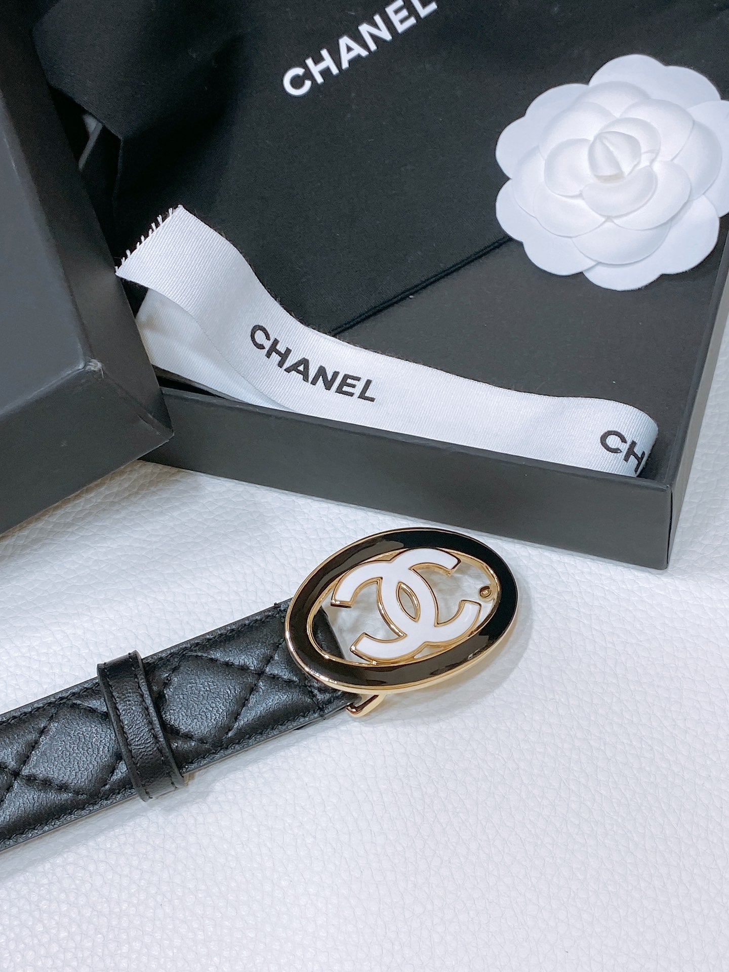 CC 30MM BELT IN BLACK EMBROIDERED CALFSKIN WHITE MIX BLACK METAL LOGO GOLD HARDWARE