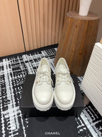 CC OXFORD SHOES IN WHITE TWEED AND CALFSKIN