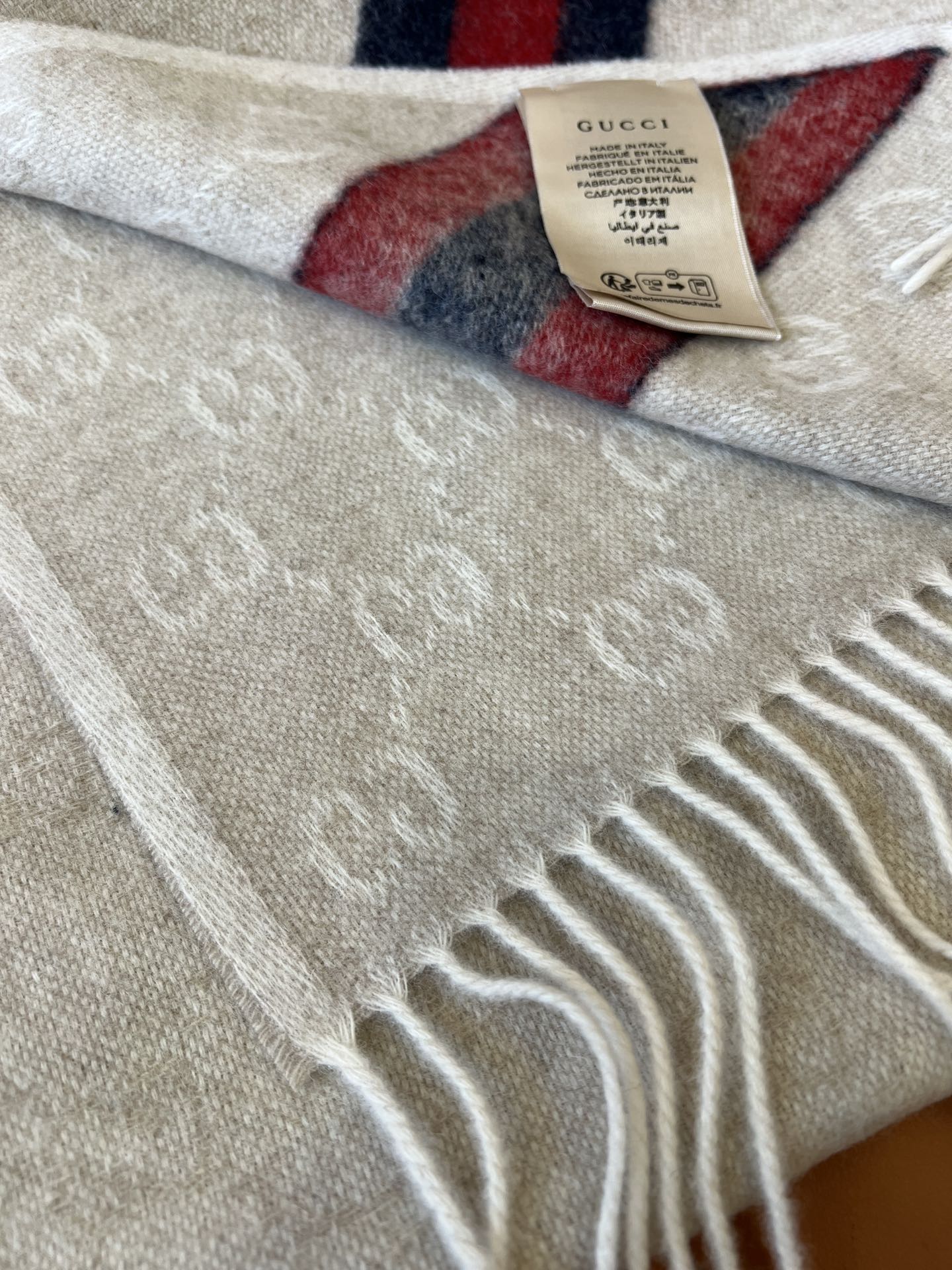 GUCCI 25S SCARF 190 IN WOOL 636370